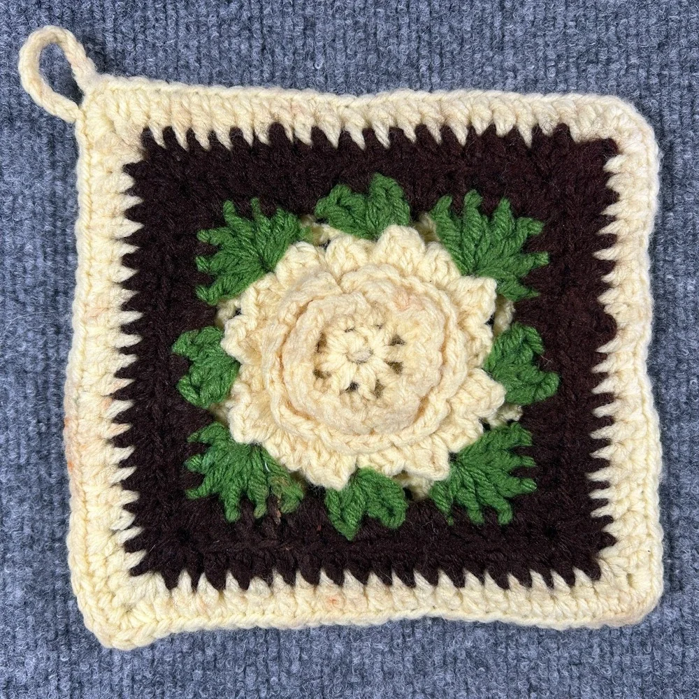 Vintage Set Of 4 Handmade Crocheted 3D Rose Potholders Irish Cabbage Grandmacore